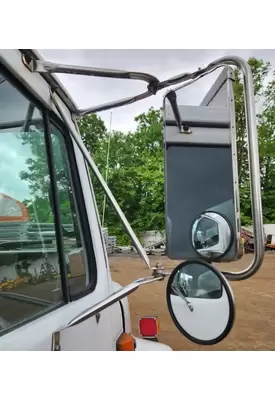 International 4600 Mirror (Side View)