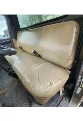 International 4600 Seat, Front