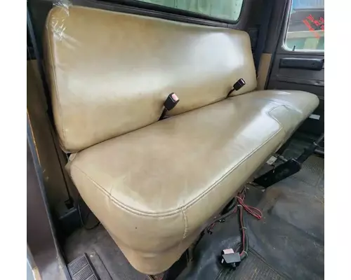International 4600 Seat, Front