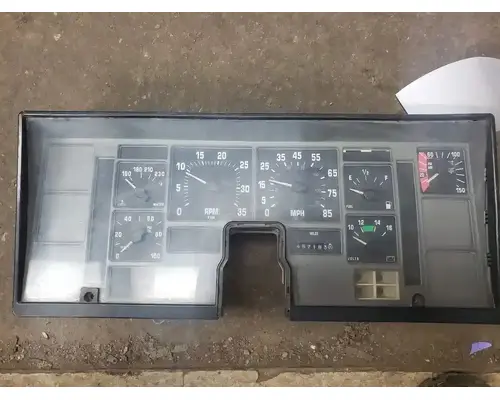 Instrument Cluster International 47/4900 Casey's Truck Salvage World