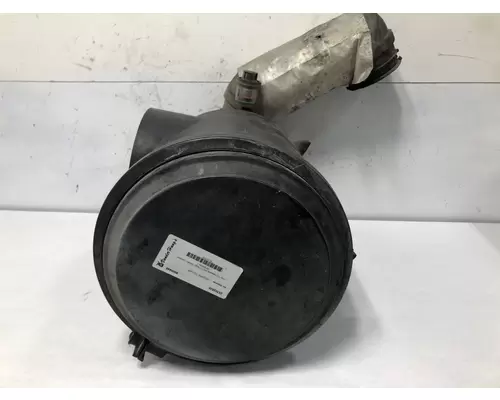 International 4700 Air Cleaner