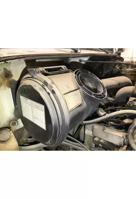 International 4700 Air Cleaner