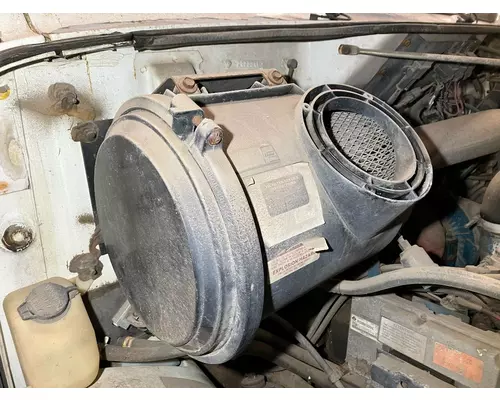 International 4700 Air Cleaner