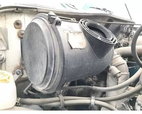 International 4700 Air Cleaner