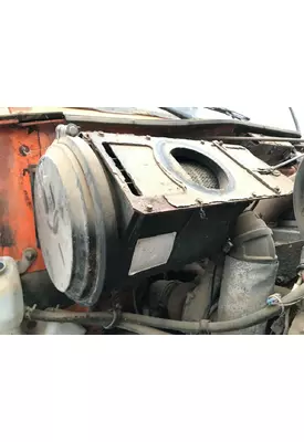 International 4700 Air Cleaner