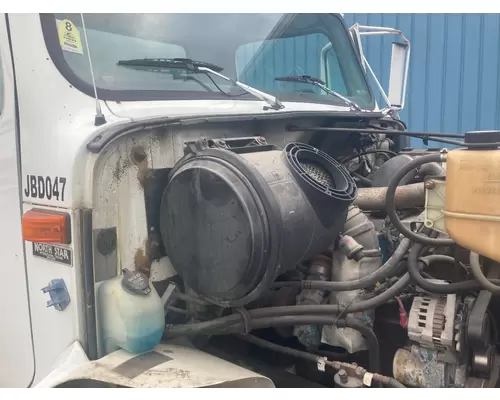 International 4700 Air Cleaner