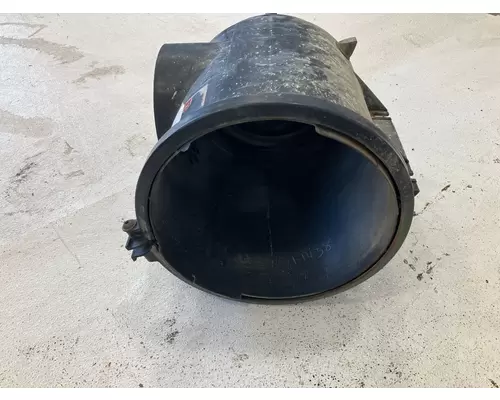 International 4700 Air Cleaner