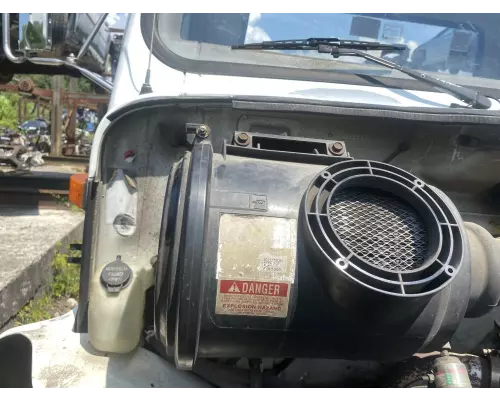 International 4700 Air Cleaner