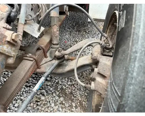 International 4700 Axle Assembly, Front (Steer)