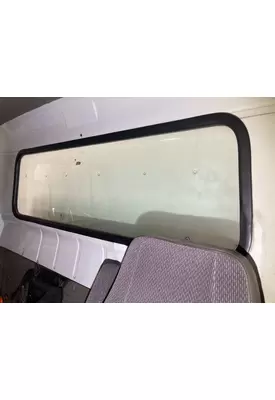 International 4700 Back Glass