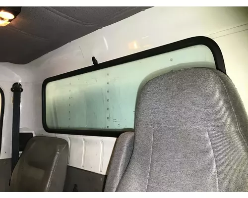 International 4700 Back Glass