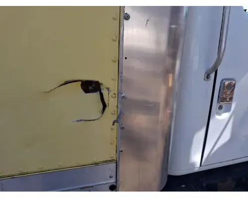 International 4700 Body  Bed