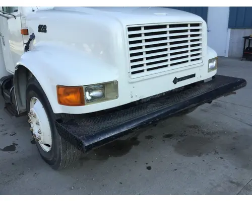 International 4700 Bumper Assembly, Front
