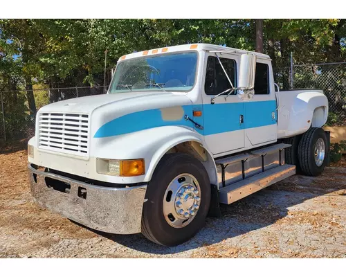 Complete Vehicle INTERNATIONAL 4700 Forest Park Tractor &amp; Trailer