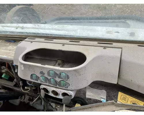 International 4700 Dash Assembly