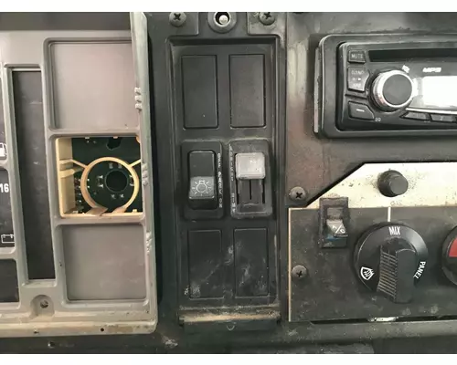 International 4700 Dash Assembly