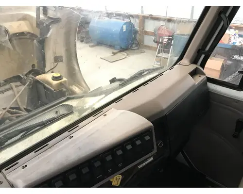 International 4700 Dash Assembly