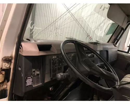 International 4700 Dash Assembly