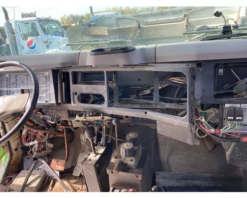 International 4700 Dash Assembly