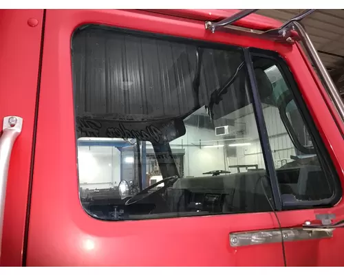 International 4700 Door Glass, Front