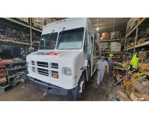 Hood INTERNATIONAL 4700 Crest Truck Parts