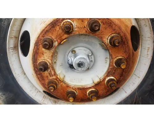 Hub INTERNATIONAL 4700 B &amp; W  Truck Center