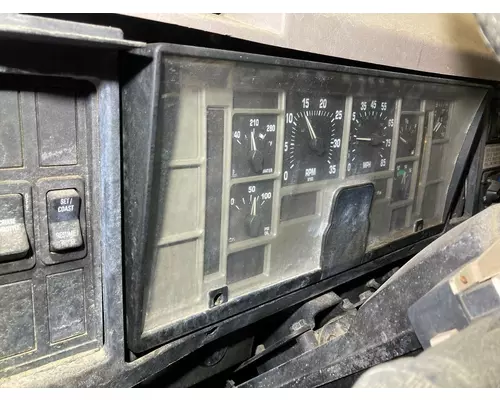 International 4700 Instrument Cluster