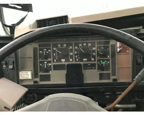 International 4700 Instrument Cluster