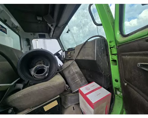 Seat, Front INTERNATIONAL 4700 Crest Truck Parts