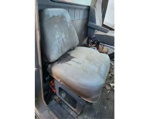 International 4700 Seat, Front