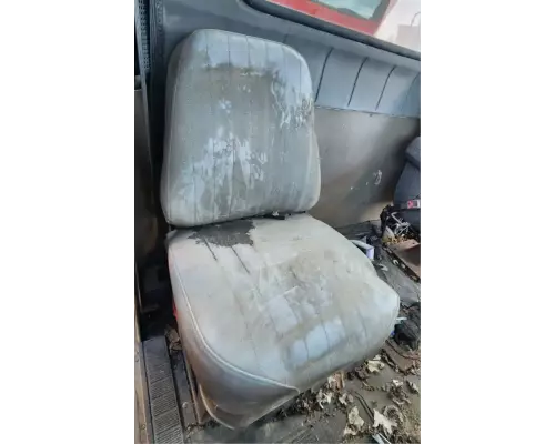 International 4700 Seat, Front