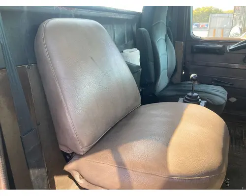 Seat, Front International 4700 Vander Haags Inc Dm