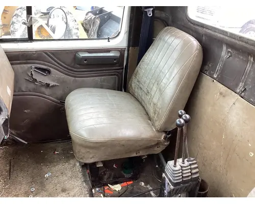 Seat, Front International 4700 Vander Haags Inc Dm