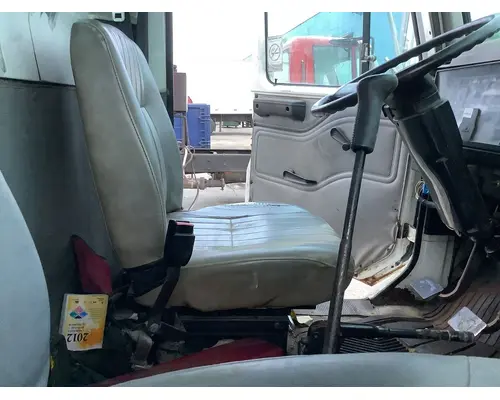 Seat, Front International 4700 Vander Haags Inc Dm