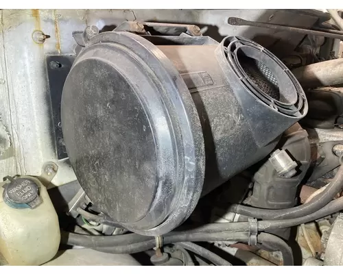 International 4900 Air Cleaner