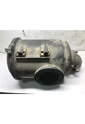 International 4900 Air Cleaner