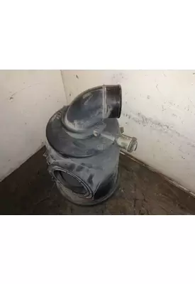 International 4900 Air Cleaner