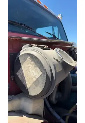 International 4900 Air Cleaner