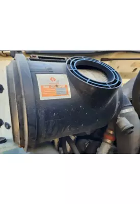 International 4900 Air Cleaner