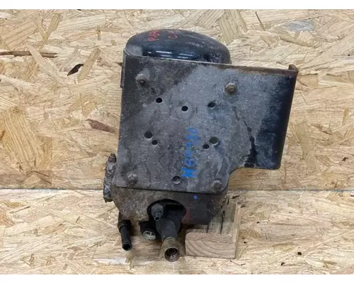 International 4900 Air Drier
