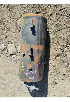 International 4900 Air Tank