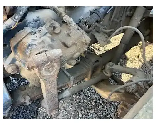 International 4900 Axle Assembly, Front (Steer)