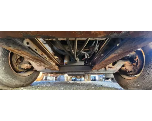 International 4900 Axle Assembly, Front (Steer)