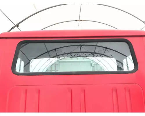 International 4900 Back Glass