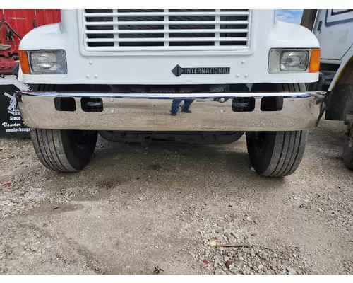 International 4900 Bumper Assembly, Front