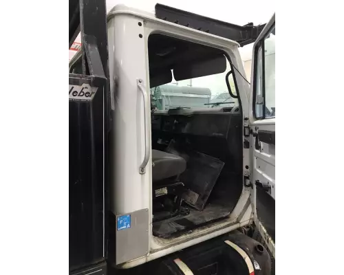 International 4900 Cab