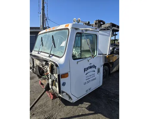Cab INTERNATIONAL 4900 Usa Trade &amp; Exports Inc