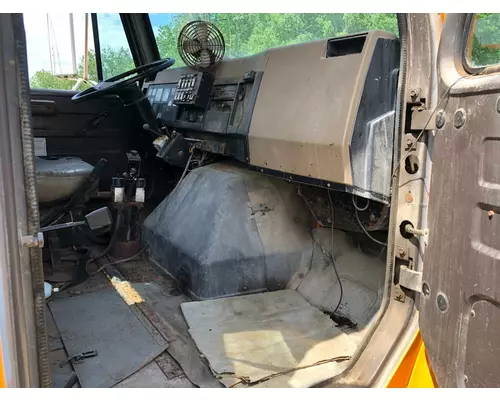 International 4900 Dash Assembly