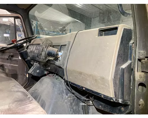 International 4900 Dash Assembly