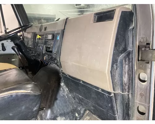 International 4900 Dash Assembly